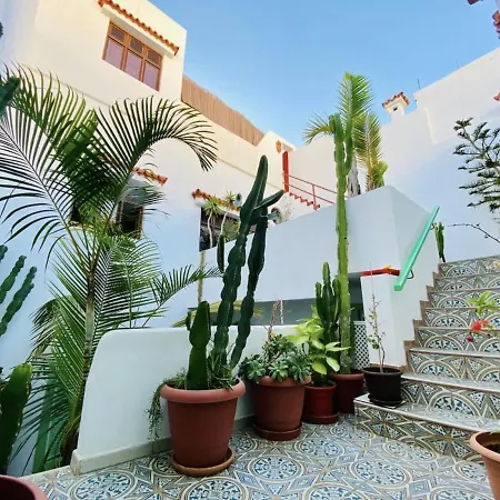 Castillo Leon * Agaete (Gran Canaria)